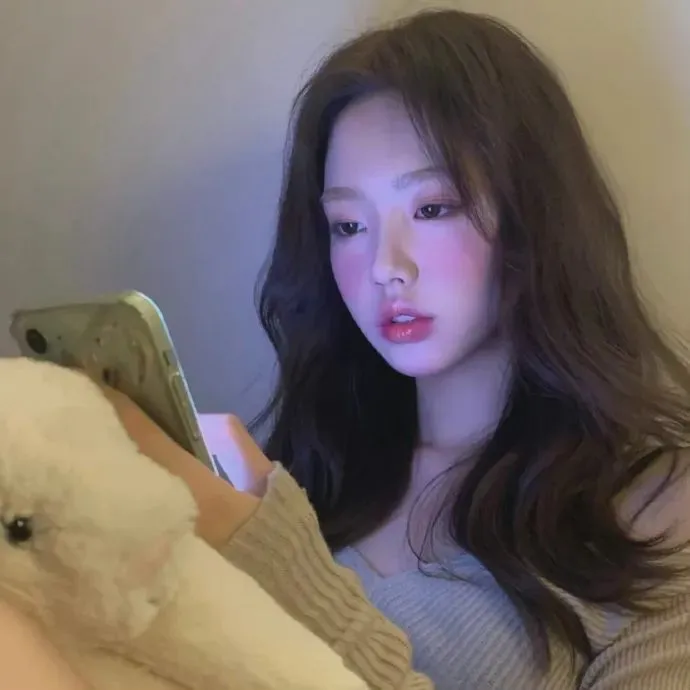 韩国丧尸喜剧《奇妙的家族》超清在线：被丧尸咬了能返老还童？脑洞大开